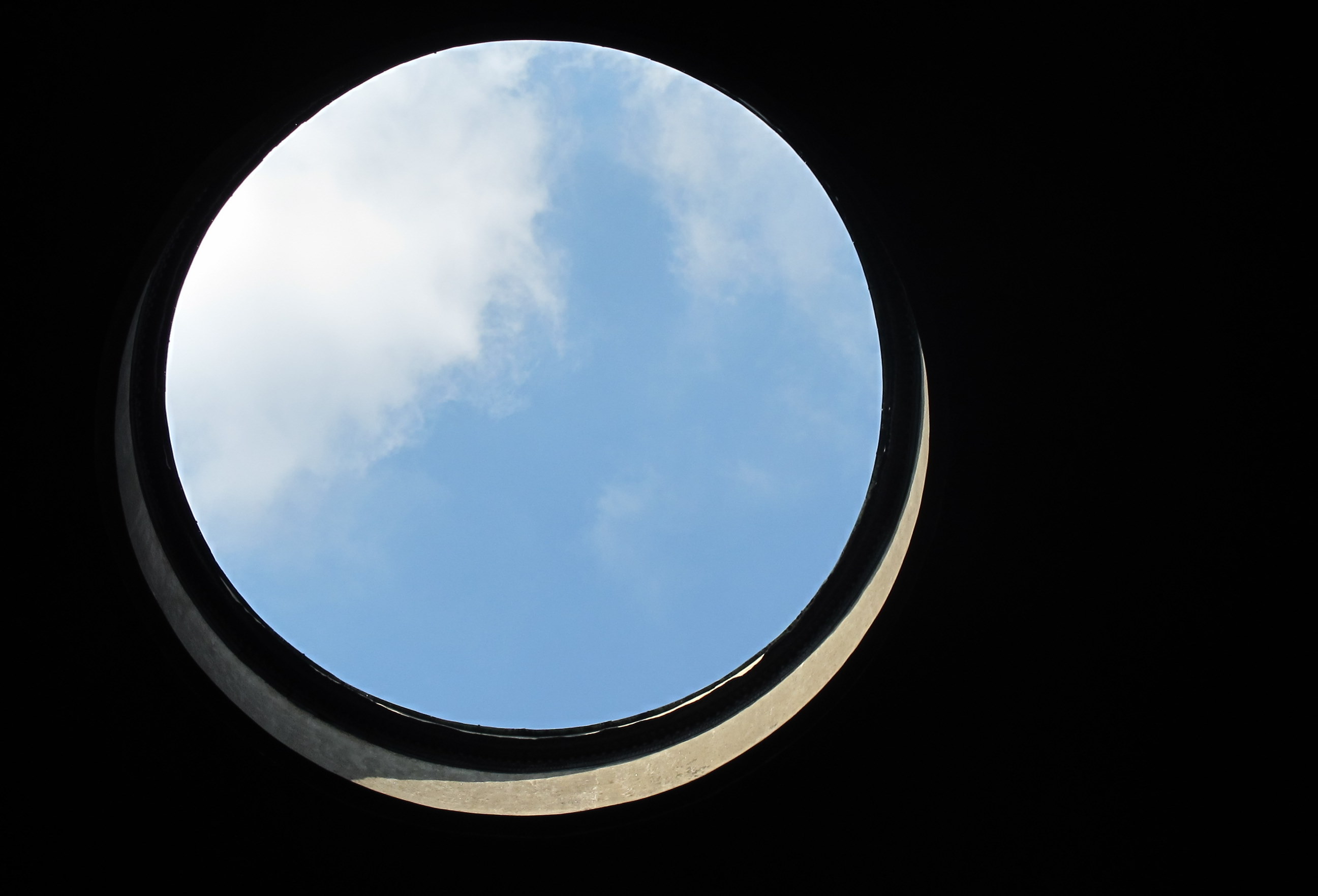 The Glimpse Series: Artist Siobhan Liddell Limns her Practice in Roman Light The Glimpse Series: Artist Siobhan Liddell Limns her Practice in Roman Light